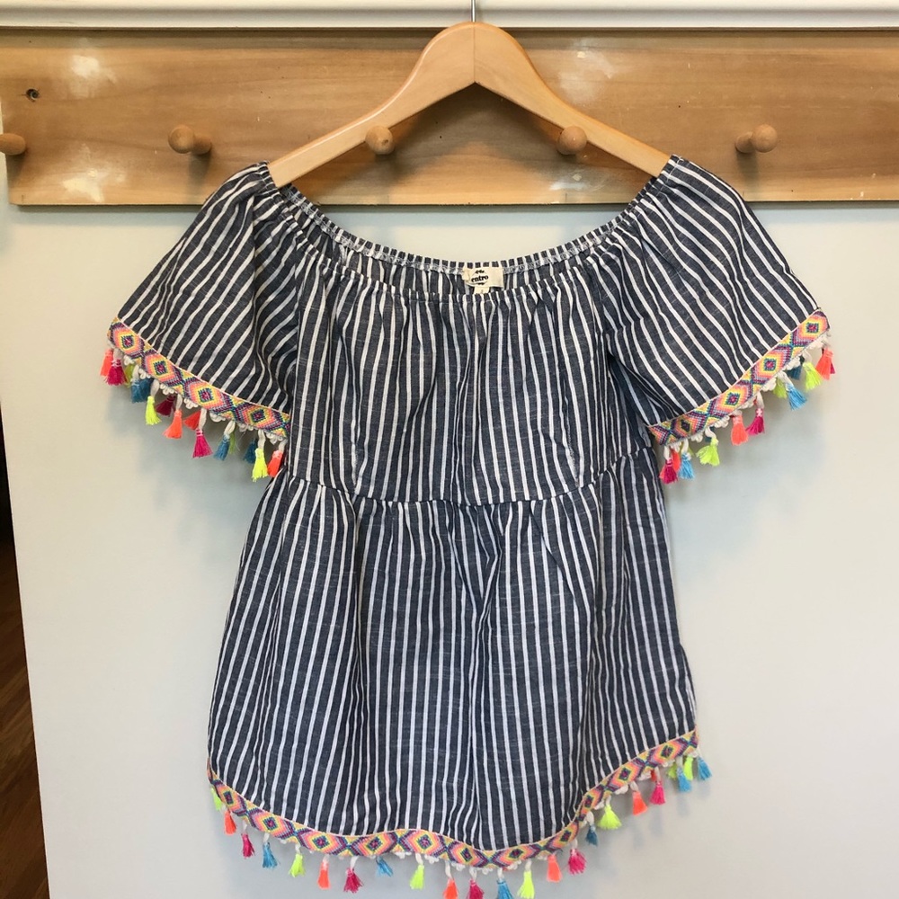 Entro Off the Shoulder Tassel Top